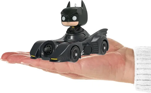 Vista 8 de Hallmark Keepsake Adorno de Navidad 2024, DC 1989 Batman en su Batmobile Funko POP!, regalos de superhéroes