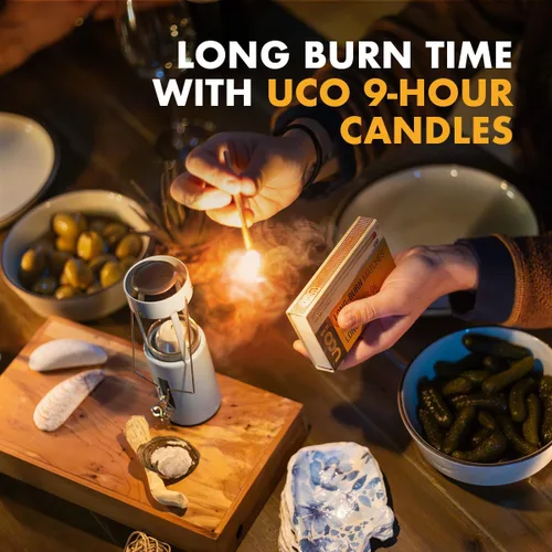 Vista 2 de Kit de linterna de vela original UCO – Linterna de camping de aluminio con 2 velas de emergencia, reflector de luz y estuche tipo capullo – Linterna