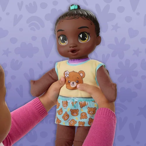 Vista 5 de Baby Alive Beary Soft Snuggles Baby Doll, pelo negro (exclusivo de Amazon)
