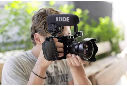 Vista 4 de Micrófono Rode VideoMic de condensador direccional de video con soporte (modelo descatalogado por el fabricante), Negro