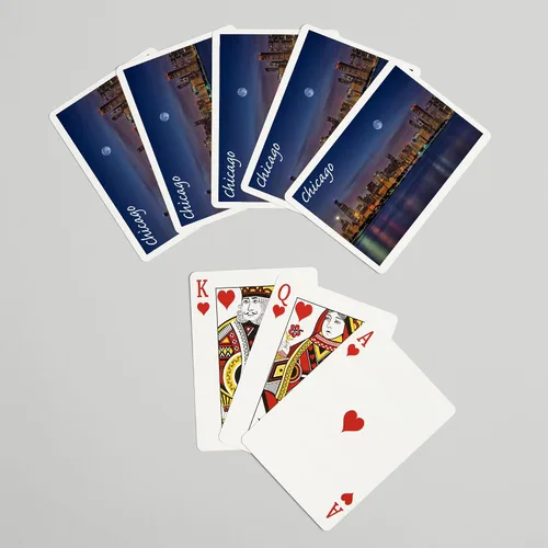 Vista 7 de Lantern Press Chicago, Illinois, Skyline por la noche (52 cartas de juego, baraja de cartas de tamaño póquer con comodines)