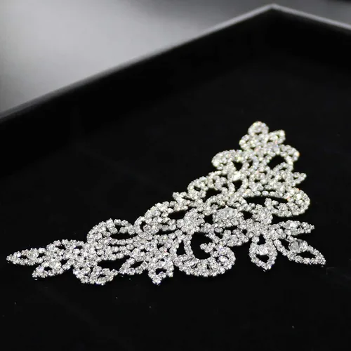 Vista 2 de Jerler Apliques de diamantes de imitación, elegante cinturón de diamantes de imitación de cristal plateado para coser en vestido de novia cinturón