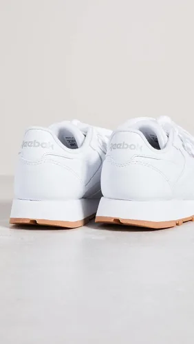 Vista 3 de Reebok Women's Classic Leather Sneaker
