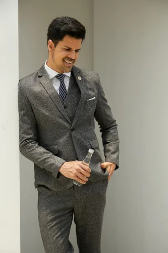 Vista 8 de MAGE MALE Traje de 3 piezas para hombre con solapa de muesca de un botón, ajuste delgado, con broche, Rojo Tomate