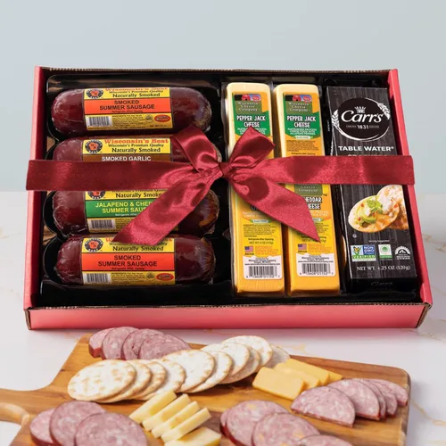 Vista 2 de Cesta de regalo con quesos y salchichas de Mancave, salchichón, quesos y galletas 100 % de Winsconsin, ¡ideal para obsequio!