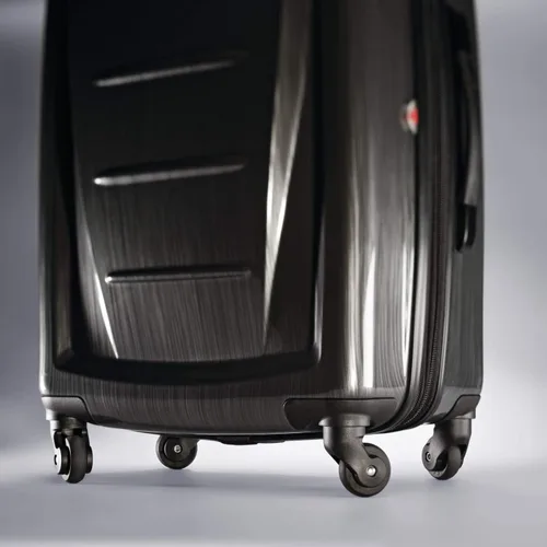 Vista 132 de Samsonite Winfield 2 Equipaje rígido con ruedas giratorias, Azul profundo, Juego de 3 piezas (20/24/28)