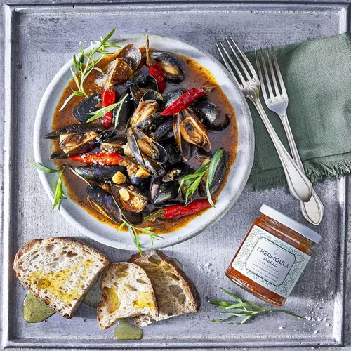 Vista 3 de Villa Jerada, Chermoula marroquí para untar – Tarro de vidrio de 9 onzas – Tomate secado al sol, limón preservado y salsa de hierbas – Condimento