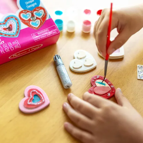 Vista 5 de Melissa & Doug - Juego de imanes de madera para manualidades