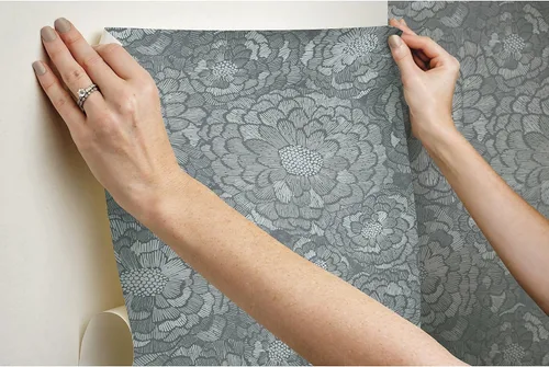 Vista 8 de RoomMates RMK12109WP - Papel tapiz para despegar y pegar, color gris Zen Dahlia
