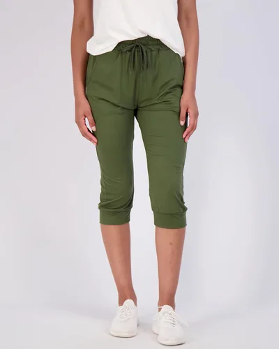 Vista 2 de Paquete de 3 pantalones capri suaves y sedosos para mujer, con puños, atléticos, cómodos, casuales, con bolsillos (disponible en tallas extragrandes)