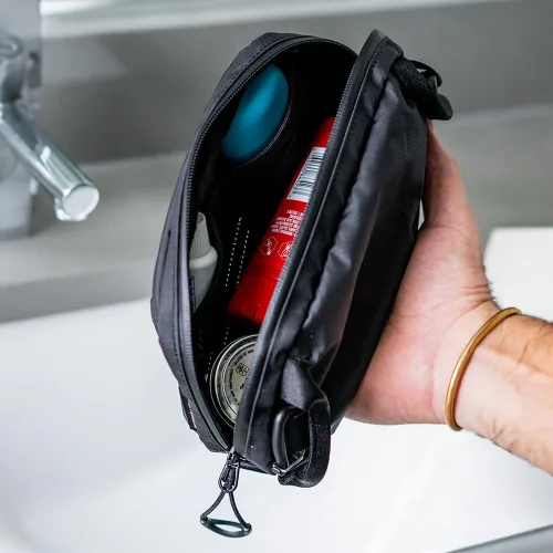 Vista 6 de WANDRD Neceser grande, organizador de maquillaje y bolsa de viaje para artículos esenciales de viaje