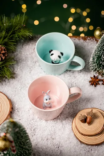 Vista 3 de DIHOclub Taza de cerámica de panda con animal 3D oculto, taza de figura de animal de dibujos animados hecha a mano, taza linda, regalo de Navidad