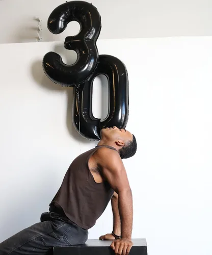 Vista 2 de Globo negro 0 – Globo número 40 pulgadas, decoración de cumpleaños negro 0