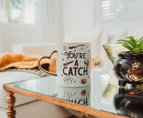 Vista 5 de Silver Buffalo Harry Potter Quite a Catch Quidditch - Taza de cerámica con mango metálico, 14 onzas