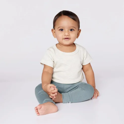 Vista 3 de Little and Lively - Leggings de algodón de bambú para bebés, niños pequeños, jóvenes..