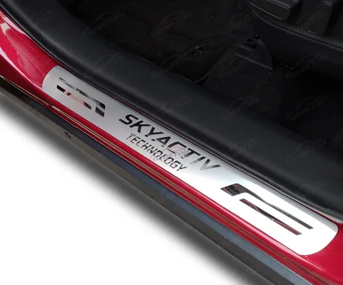 Vista 3 de Protector de rasguños para umbral de puerta de automóvil, para Mazda 3 2015-2022, piezas de accesorios, cubierta de placa protectora de entrada