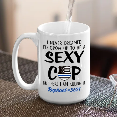 Vista 4 de Taza de café personalizada de policía de regalo para amigo compañero de trabajo, I Never Dreamed I'd Grow Up To Be A Cop Taza de café de cerámica