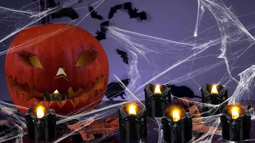 Vista 4 de 24 velas de decoración de Halloween para interiores, velas de té negra: velas LED sin llama, funciona con pilas, decoración de mesa con telarañas