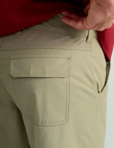 Vista 4 de HUK Pantalones cortos de pesca para hombre Next Level de 10.5 pulgadas, de secado rápido
