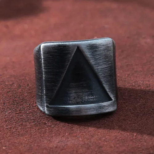 Vista 5 de Anillo retro simple vikingo Valknut triangular, nórdico, de acero inoxidable, para hombre, anillo vikingo, joyería de moda, negro, 10