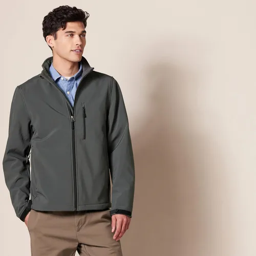 Vista 2 de Tienda Essentials Chaqueta Softshell resistente al agua para hombre grande y alto