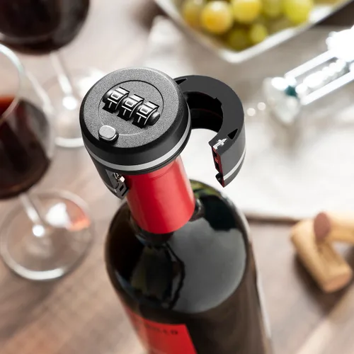 Vista 3 de Candado para Botellas de Vino Botlock InnovaGoods
