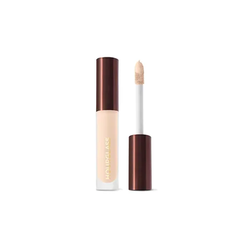 Vista 29 de Hourglass Corrector de aerógrafo Vanish. Corrector ligero e impermeable para un aspecto natural con aerógrafo