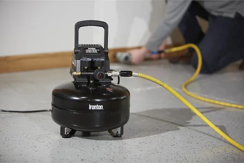 Vista 9 de Ironton Compresor de Aire Tipo Panqueque Sin Aceite, 0.3 HP, 3 Galones, 110 PSI