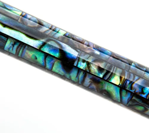Vista 14 de Conklin Duragraph Pluma estilográfica Abalone Nights - Punta mediana, elegante instrumento de escritura con exquisito acabado de abulón