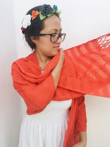 Vista 2 de Typical Mexican orange Rebozo 2.4 meters 95 inches (including fringes) modelo deshilado