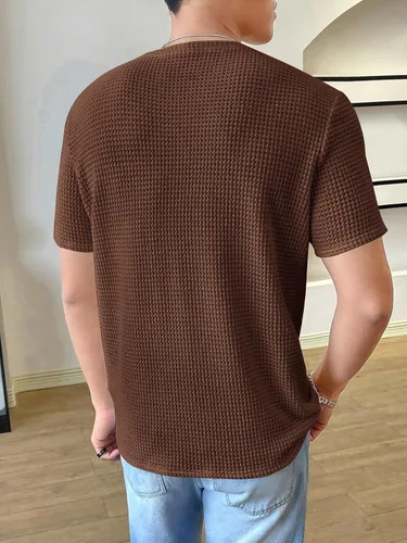 Vista 2 de WDIRARA Camiseta de punto gofre de manga corta con cuello redondo para hombre