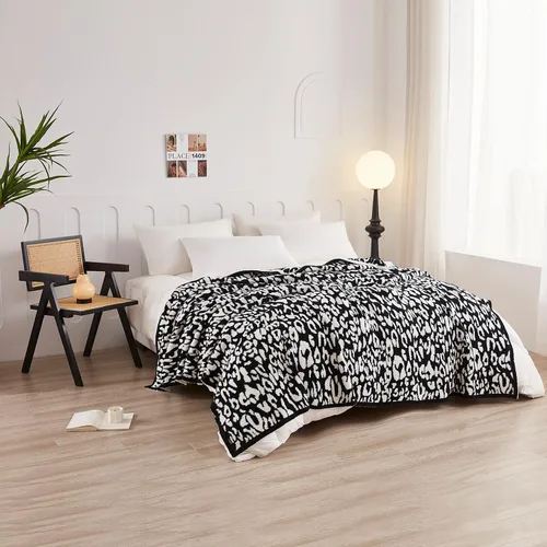 Vista 7 de MH MYLUNE HOME Manta de leopardo ultra suave, color blanco y negro, 50 x 60 pulgadas Reversible Cheetah Print Blanket, Comfy Fluffy Fuzzy Plush