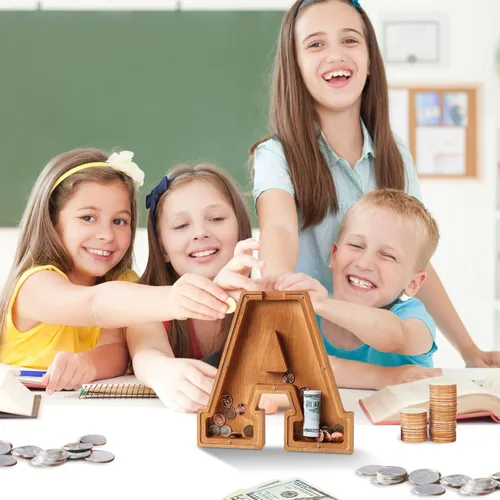 Vista 6 de Alcancía de madera con letras de madera para niños y niñas, banco de dinero grande de 26 letras del alfabeto, con nombre personalizado