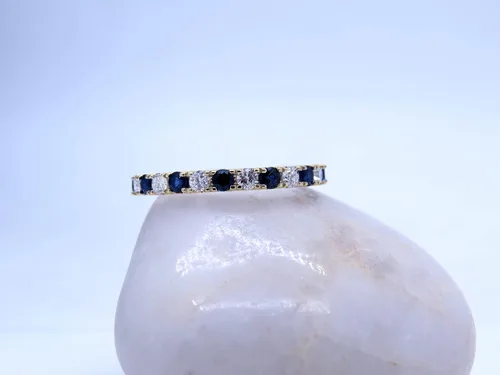 Vista 3 de Dazzlingrock Collection 2.3mm Each Alternate Round Blue Sapphire & White Diamond Eternity Wedding Anniversary Ring Band for Her in Gold