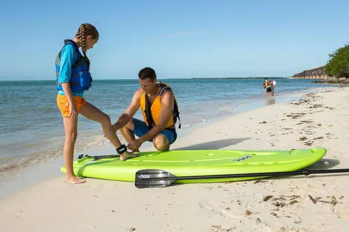 Vista 2 de Pelican SUP - Correa de tobillo unisex prémium para barcos - PS1543 - Sistema de gancho y bucle de tabla de remo de pie con cómodo acolchado