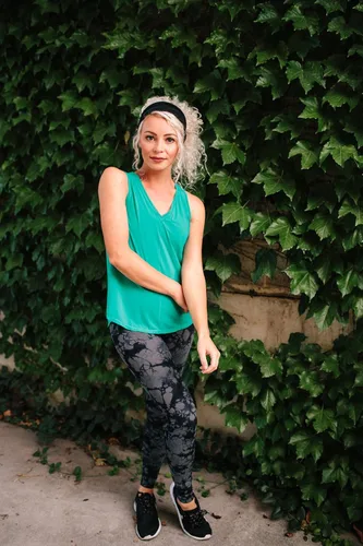 Vista 2 de Maven Thread Women's No-Slip Sweat-Wicking Headband for Exercise and Yoga, 4-Pack