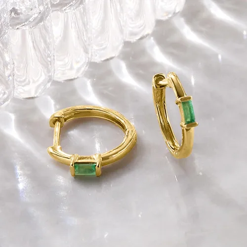 Vista 2 de RS Pure by Ross-Simons Aretes tipo argolla con esmeralda de 0,10 qt t t en oro amarillo de 14 kt, Gema, Esmeralda