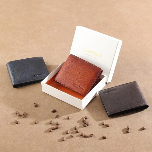 Vista 44 de Billetera de piel triple con bloqueo RFID para hombre con 2 ventanas de identificación, 2 compartimentos para efectivo, 6-8 ranuras para tarjetas