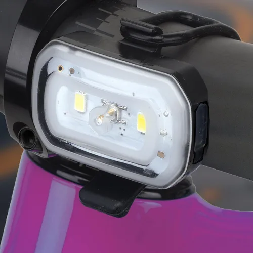 Vista 4 de Blackburn Haz clic en la luz delantera o trasera USB
