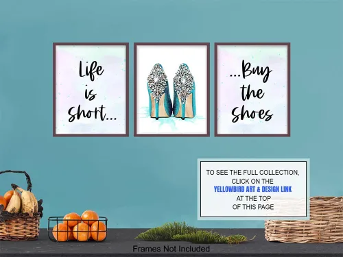 Vista 7 de Arte y decoración de pared de diseñador azul, Life Is Short Buy The Shoes - Decoración de pared glamorosa - Póster artístico de diseño de alta moda