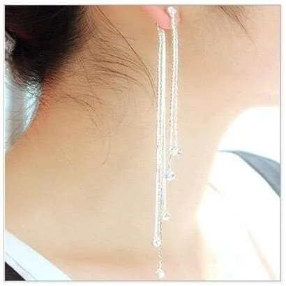 Vista 4 de XINSHUN Pendientes largos lineales de diamantes de imitación con borlas largas para mujer