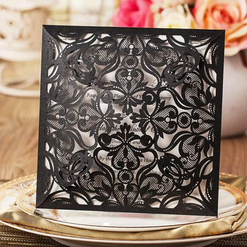 Vista 2 de Hosmsua 50 tarjetas de invitación de boda negras cortadas con láser con sobres, invitaciones de rosa hueca de 6.3 x 6.3 pulgadas para boda