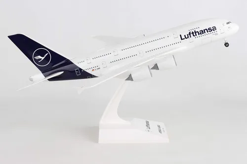 Vista 3 de Skymarks Daron Lufthansa A380 w/Gear Nueva Livery 1/200 (SKR1032)