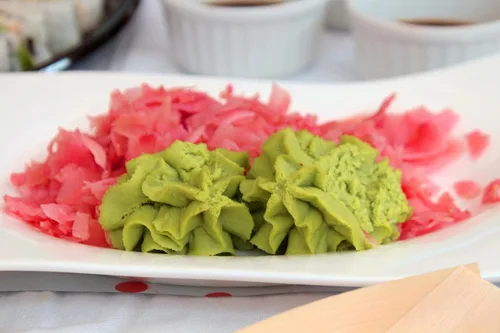 Vista 6 de Kinjirushi Waner Wasabi en polvo 2.2 lbs / 2.2 libras, Wasabi en polvo para sushi, polvo de rábano picante, tamaño a granel, sin almidón de maíz