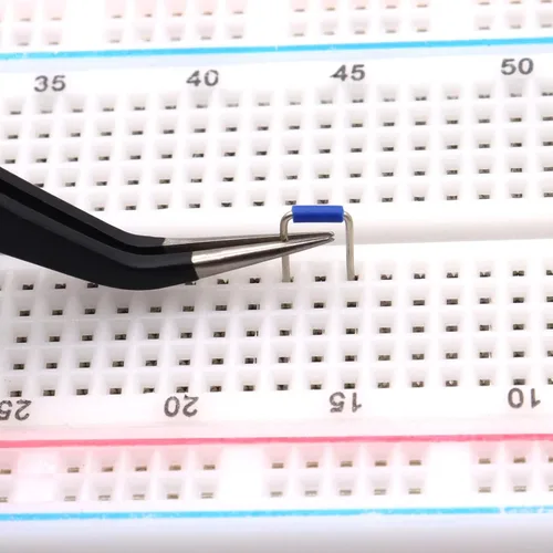 Vista 5 de Juego de 560 piezas de placa de circuito PCB, 14 cables de puente con tabla de pan y pinzas, adecuado para experimentos eléctricos de bricolaje
