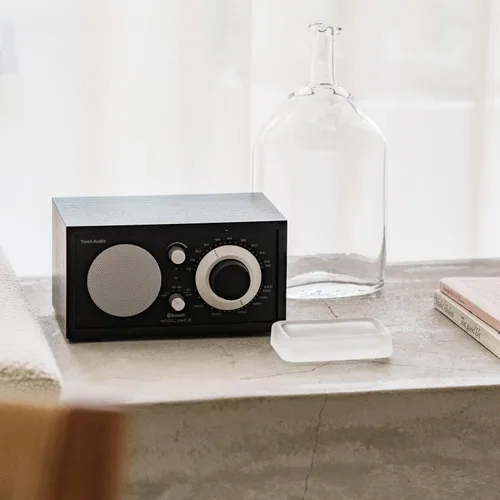 Vista 7 de Radio AM/FM con Bluetooth, Tivoli Audio M1BTBBS, Modelo uno