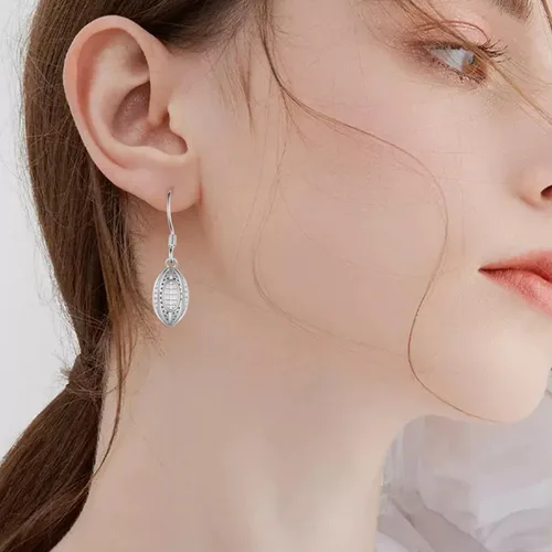 Vista 3 de Aretes de fútbol para mujer, de plata de ley 925, aretes de rugby, aretes colgantes de fútbol, joyería de rugby para jugadores de rugby, regalos