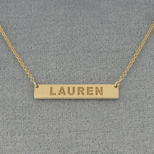 Vista 2 de Collar de barra horizontal pequeño de 1.0in de oro amarillo o blanco sólido de 14 quilates grabado con láser profundo cualquier nombre