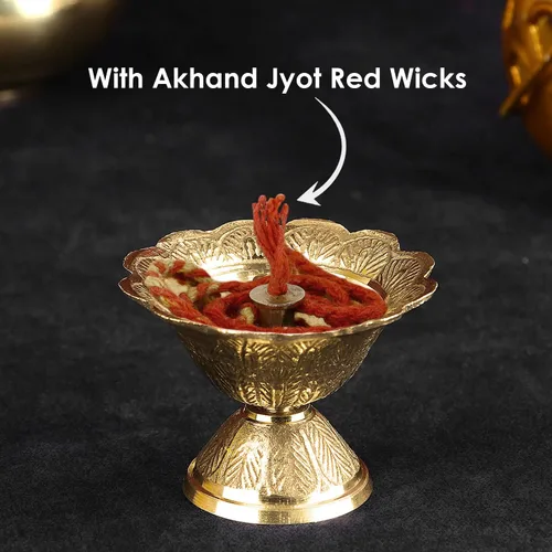 Vista 2 de SATVIK - Lámpara de aceite con forma de flor de latón, diseño grabado en metal Devdas, Diwali, Puja, Pooja, Mandir, lámpara de aceite para templo