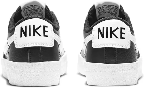 Vista 4 de Nike Blazer Low '77 para niño (niño grande) negroblanconegronegro, talla 6.5, niño grande, M